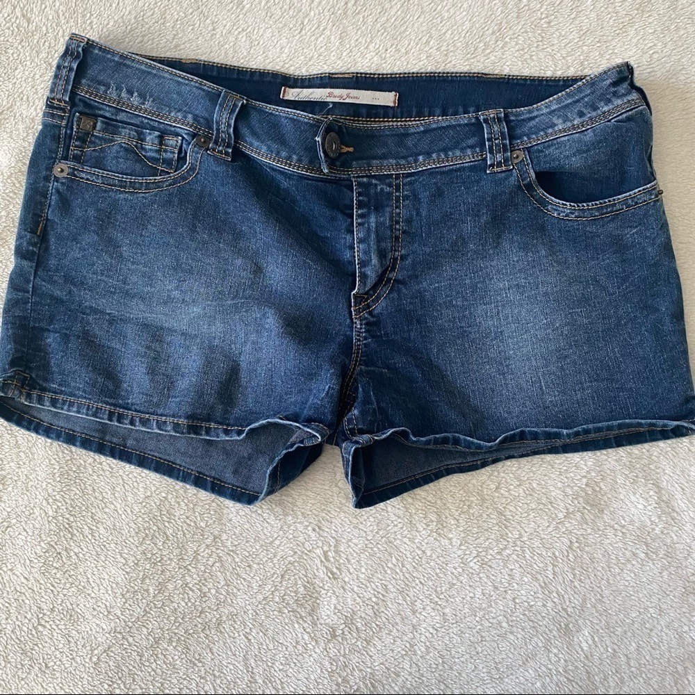 𝅺BRODY Jeans Jean shorts size 34​​​​​​